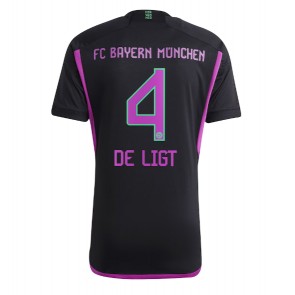 Maillot de foot Bayern Munich Matthijs de Ligt #4 Extérieur 2023-24 Manches Courte
